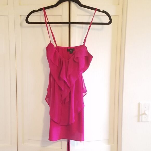 💕3 for $15💕 Forever 21 Hot Pink Ruffle Top - Picture 2 of 8